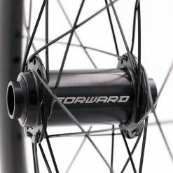 PAIRE DE ROUES FORWARD JOYRIDE V2 CARBONE - JR/EXP - 20MM - 28H -VTT Sales Shop paire de roues forward joyride v2 carbone jrexp 20mm 28h 1 4