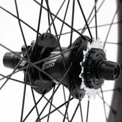 PAIRE DE ROUES FORWARD JOYRIDE V2 CARBONE - PRO 36H - DISC - 10MM -VTT Sales Shop paire de roues forward joyride v2 carbone pro 36h disc 10mm 2